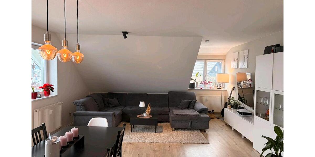 Dachgeschoßwohnung Niedereschach - 4 Zimmer, 90 m&sup2;, 210.000&euro; | Angebot:23230903