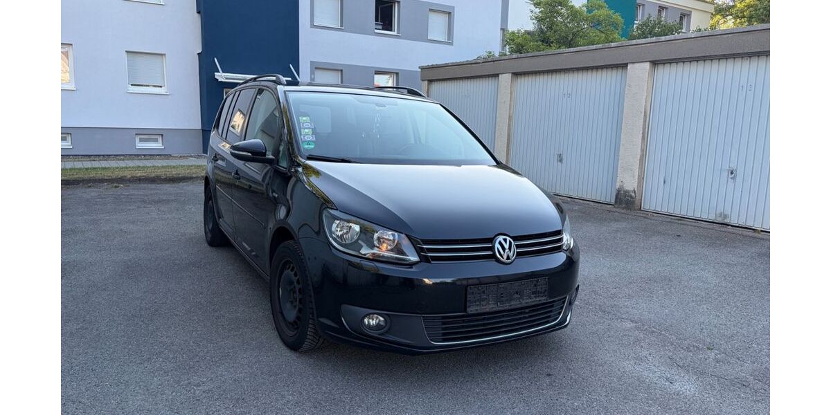 VW Touran 304.625 km 4.800 &euro; Villingen Schwenningen 78047