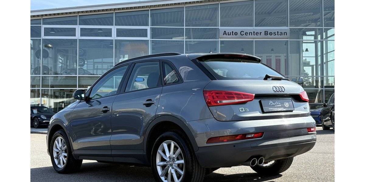 Audi Q3 2.0 TDI Basis NAVIGATION/PDC/AHK/SHZ/1.HAND 112.096 km 16.800 &euro; Villingen-Schwenningen 78054