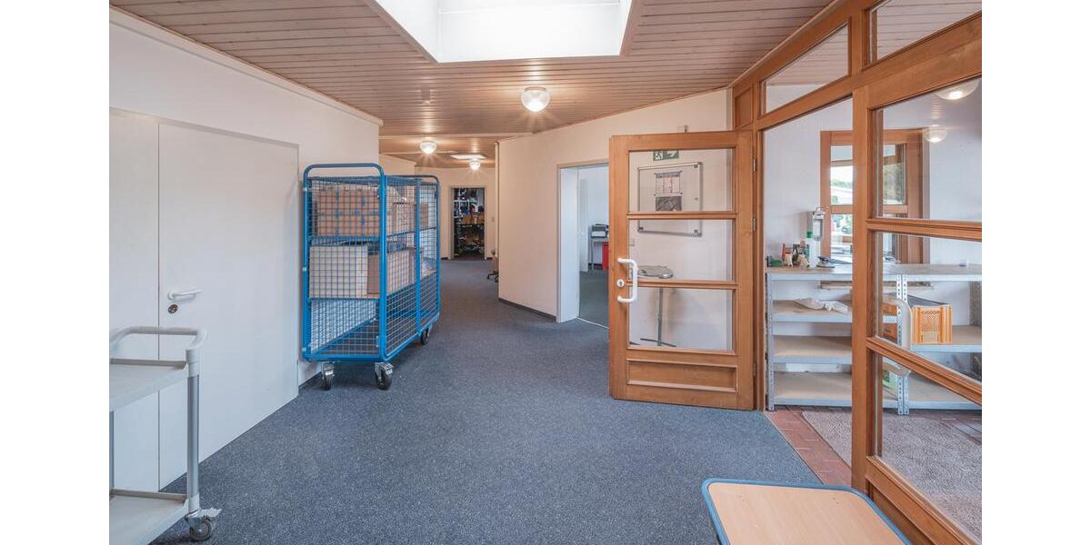 Gewerbeobjekt Villingen-Schwenningen Schwenningen - 3.934&euro; | Angebot:22041343