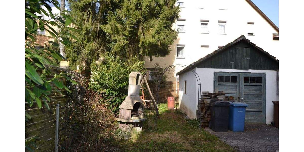 Mehrfamilienhaus, Wohnhaus Tuttlingen - 9 Zimmer, 210 m&sup2;, 315.000&euro; | Angebot:25730580