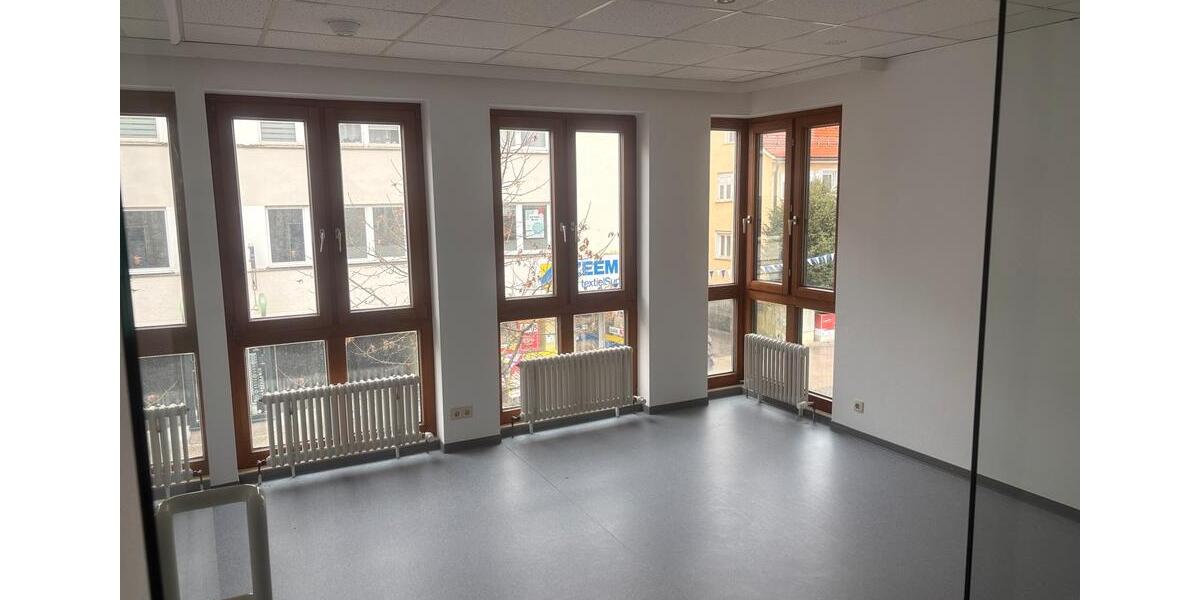 Gewerbeobjekt Villingen-Schwenningen Schwenningen - 1.750&euro; | Angebot:25064413