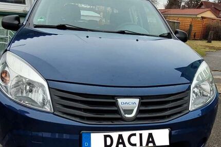 Dacia Sandero 98.000 km 2.700 &euro; Hüfingen 78183