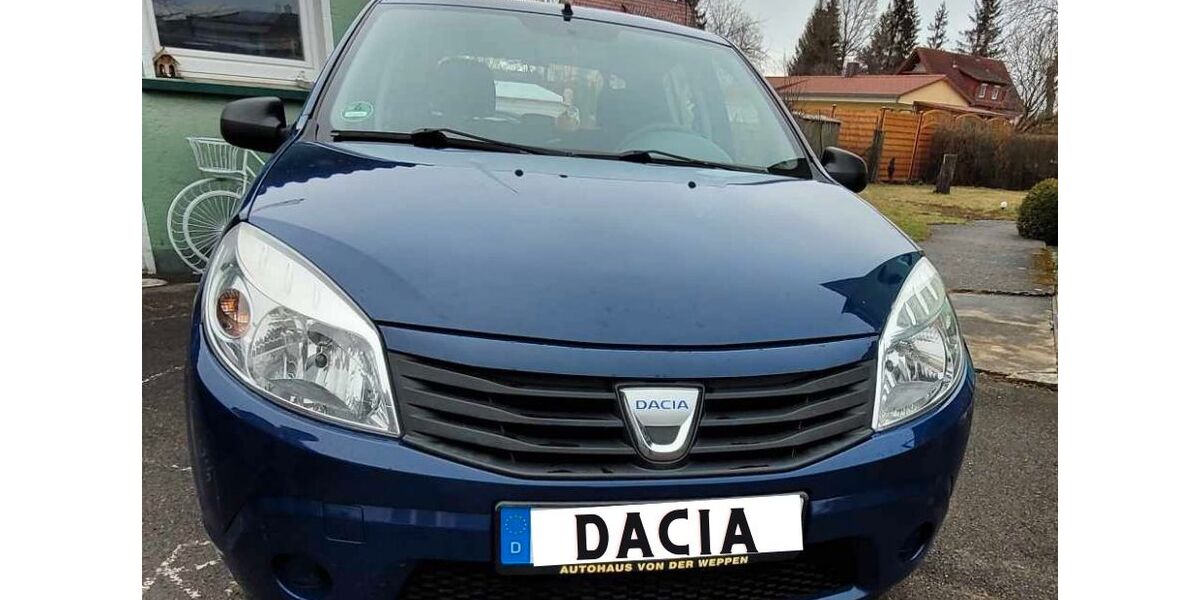 Dacia Sandero 98.000 km 2.700 &euro; Hüfingen 78183