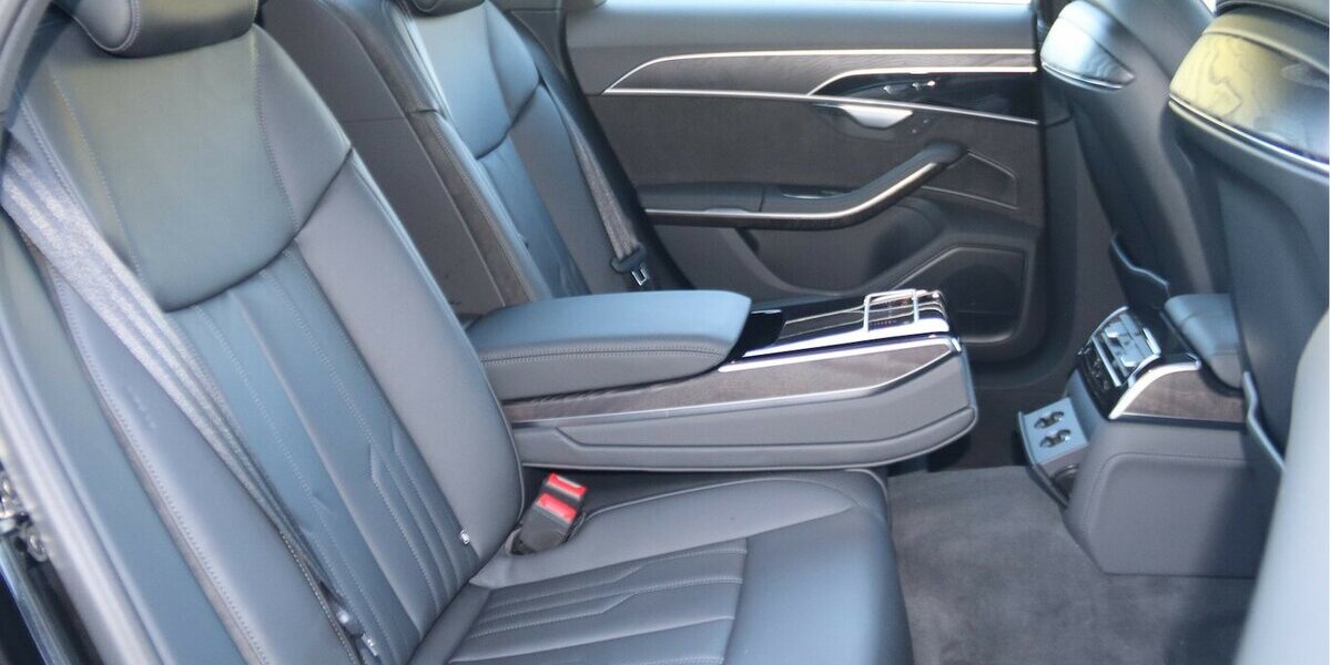 Audi A8 50 TDI/LEDER/PANORAMA/HEAD UP/BANG & OLUFSEN 58.000 km 56.900 &euro; Villingen-Schwenningen 78054