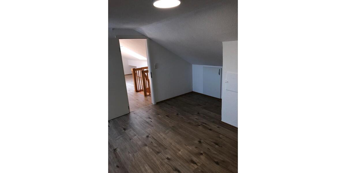 Maisonettenwohnung Tuttlingen - 4.5 Zimmer, 115 m&sup2;, 1.050&euro; | Angebot:24444670