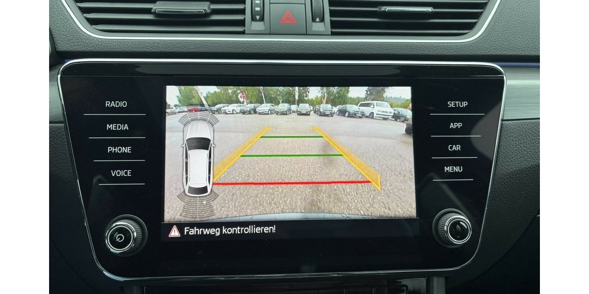 Skoda Superb 2.0 TSI STYLE/4x4/PANO/KAMERA/MEMORY/DAB 145.673 km 19.900 &euro; Villingen-Schwenningen 78054