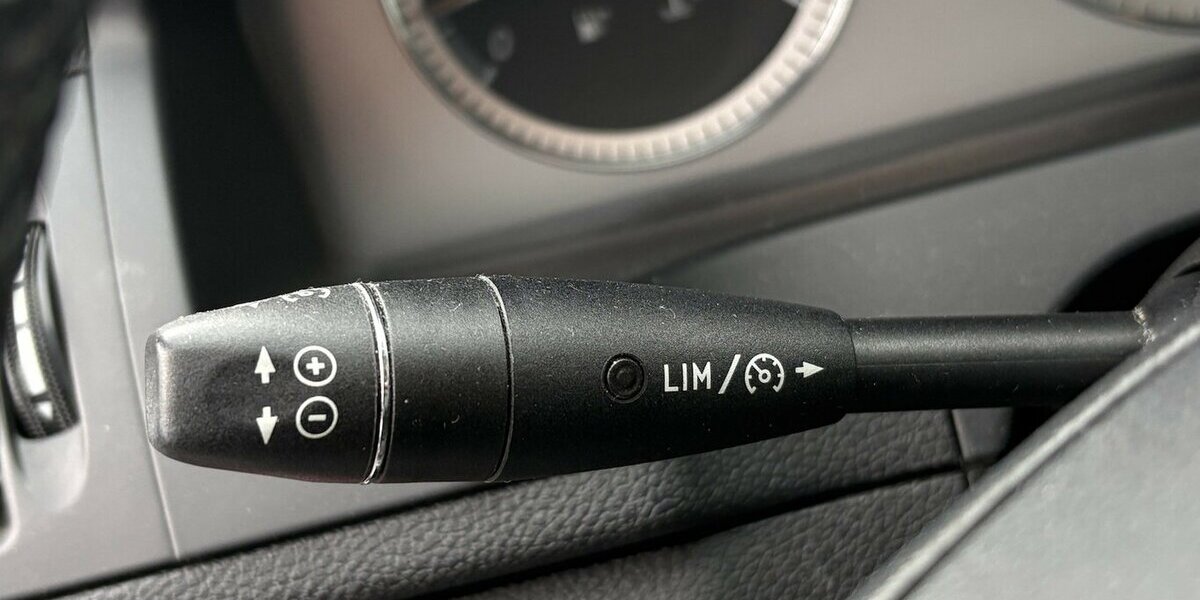 Mercedes-Benz C 220 CDI SITZHEIZUNG/BI-XENON/TEMPOM/ISOFIX/PDC 124.885 km 10.900 &euro; Villingen-Schwenningen 78054