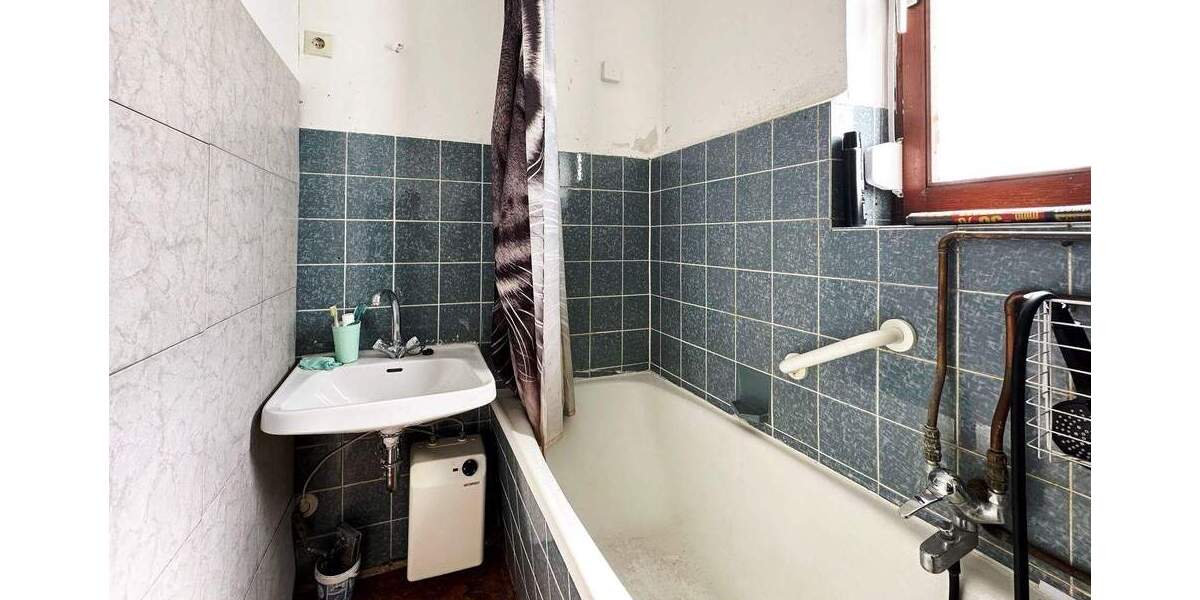 Mehrfamilienhaus, Wohnhaus Tuttlingen - 9 Zimmer, 178 m&sup2;, 239.000&euro; | Angebot:25796350