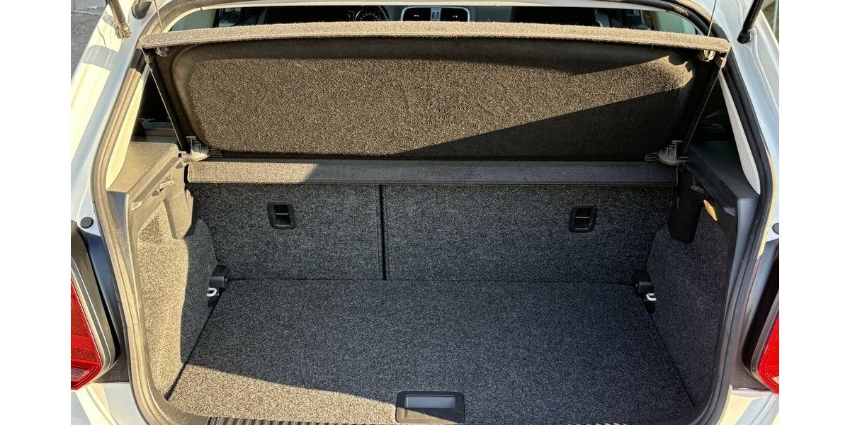 VW Polo V 1.2 TSI ALLSTAR KAMERA/PANORAMA/1.HAND 9.900 km 12.900 &euro; Villingen-Schwenningen 78054