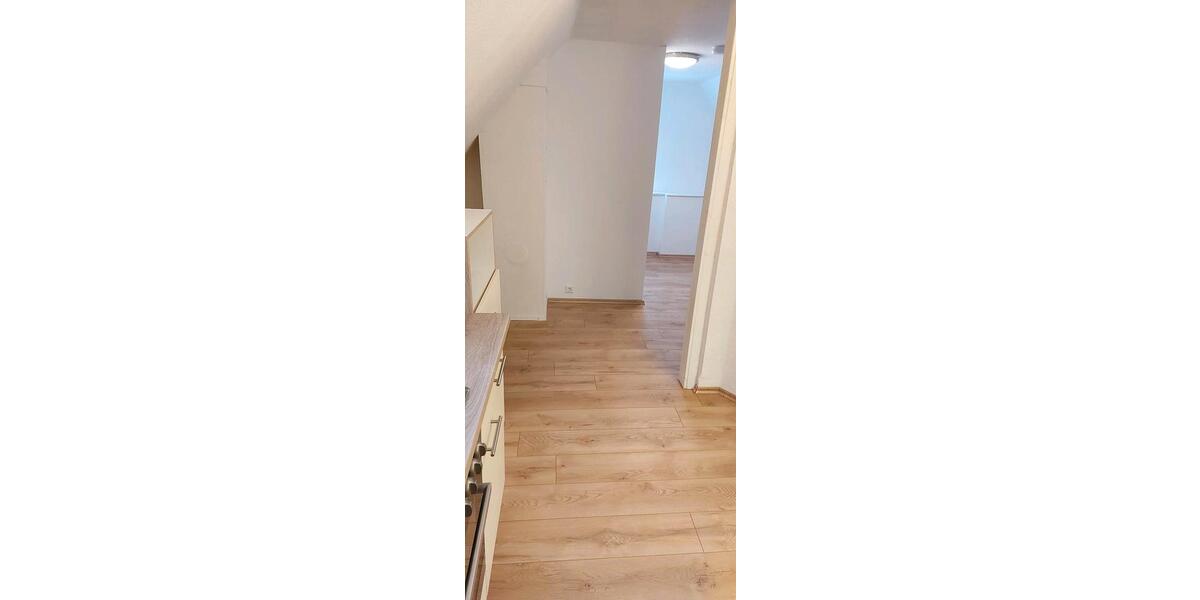 Dachgeschoßwohnung Villingen-Schwenningen Schwenningen - 1 Zimmer, 45 m&sup2;, 700&euro; | Angebot:25725058