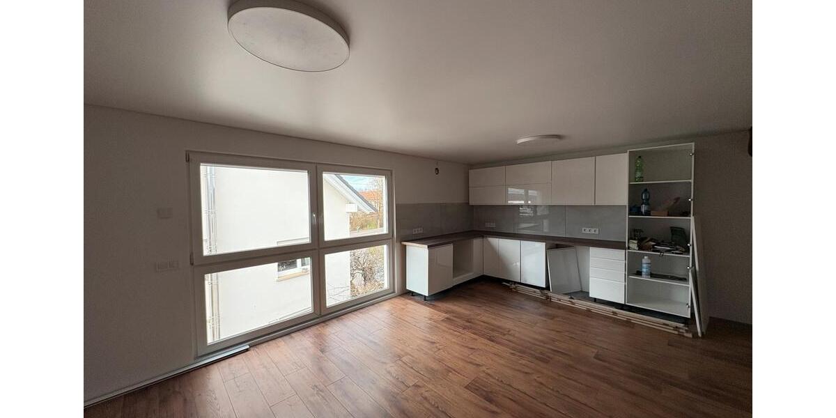 Dachgeschoßwohnung Donaueschingen - 4 Zimmer, 115 m&sup2;, 1.200&euro; | Angebot:25660059