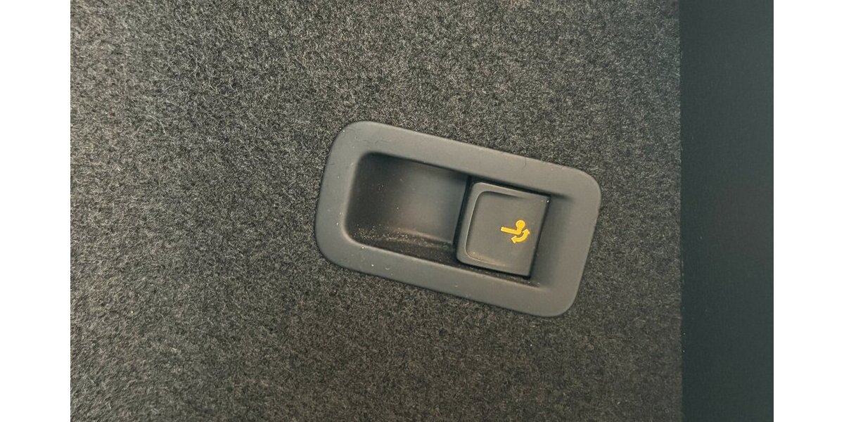 Seat Ateca Xcellence 4Drive 360°/PANO/STANDHZ/DAB/ACC 121.775 km 17.900 &euro; Villingen-Schwenningen 78054