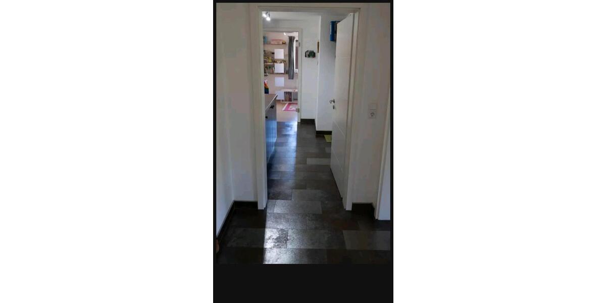 Maisonettenwohnung Trossingen - 5 Zimmer, 180 m&sup2;, 1.600&euro; | Angebot:25977683