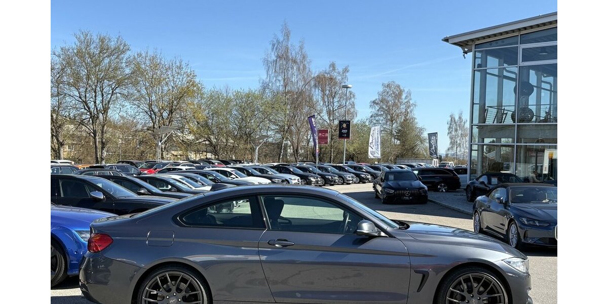 BMW 435I Coupe xDrive MEMORY/SITZHEIZUNG/LED/1.HAND 125.089 km 22.900 &euro; Villingen-Schwenningen 78054