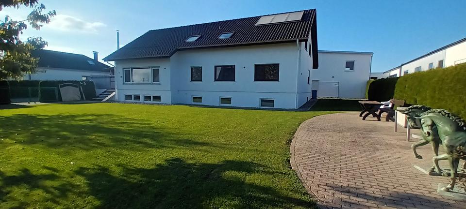 Etagenwohnung Frittlingen - 6 Zimmer, 145 m&sup2;, 950&euro; | Angebot:25446938