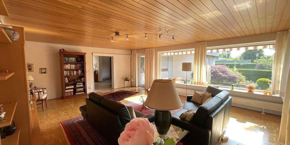 Bungalow Villingen-Schwenningen Villingen - 1 Zimmer, 315 m&sup2;, 698.000&euro; | Angebot:25685285