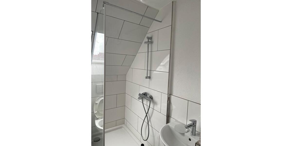 Dachgeschoßwohnung Villingen-Schwenningen Schwenningen - 1 Zimmer, 75 m&sup2;, 1.050&euro; | Angebot:25161035