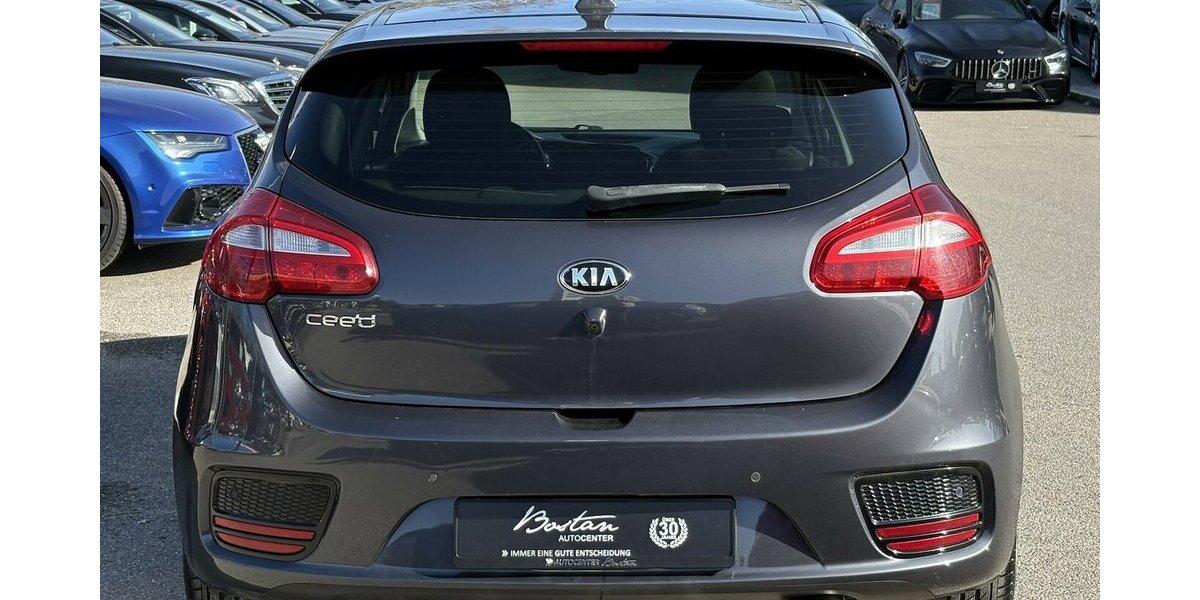 Kia Ceed 1.6 Spirit NAVI/KAMERA/CARPLAY/SITZHEIZUNG 94.202 km 12.900 &euro; Villingen-Schwenningen 78054