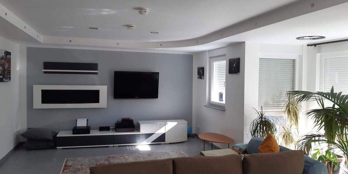 Mehrfamilienhaus, Wohnhaus Vöhrenbach Hammereisenbach-Bregenbach - 8 Zimmer, 185 m&sup2;, 550.000&euro; | Angebot:25717513