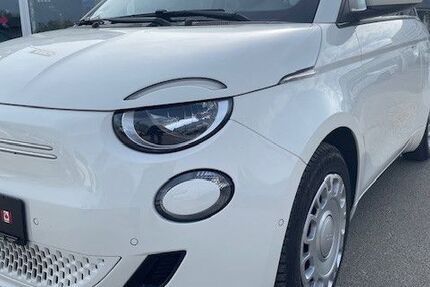 Fiat 500e 19.750 km 22.900 &euro; Villingen-Schwenningen 78052