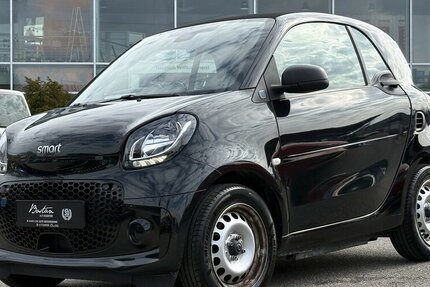 Smart ForTwo EQ Coupe SITZHEIZUNG/BLUETOOTH/ISO/1.HAND 21.989 km 9.900 &euro; Villingen-Schwenningen 78054