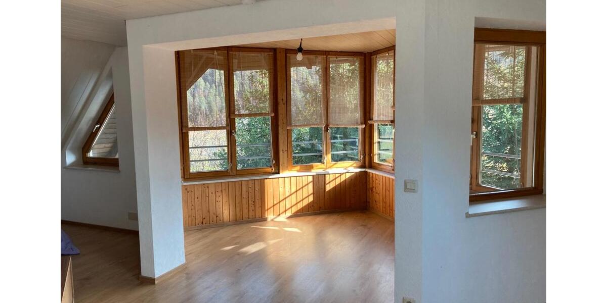 Dachgeschoßwohnung Epfendorf - 3.5 Zimmer, 95 m&sup2;, 680&euro; | Angebot:26504427