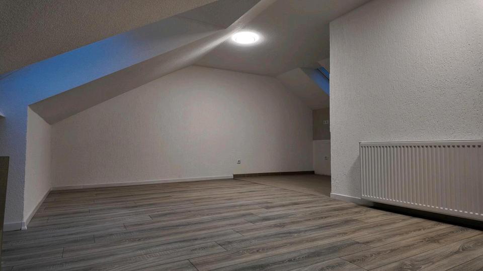 Dachgeschoßwohnung Tuttlingen - 2 Zimmer, 50 m&sup2;, 600&euro; | Angebot:25312636