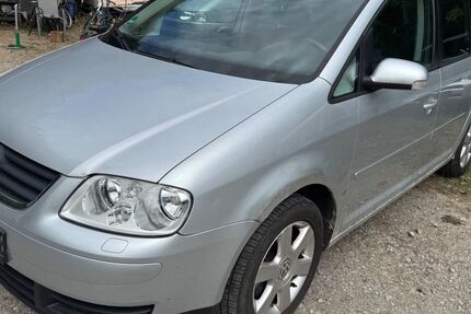 VW Touran 219.000 km 1.450 &euro; Oberndorf a.N. - Aistaig 78727