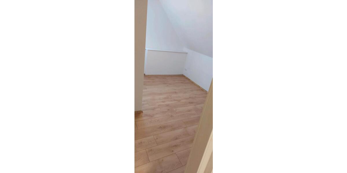 Dachgeschoßwohnung Villingen-Schwenningen Schwenningen - 1 Zimmer, 45 m&sup2;, 700&euro; | Angebot:25725058