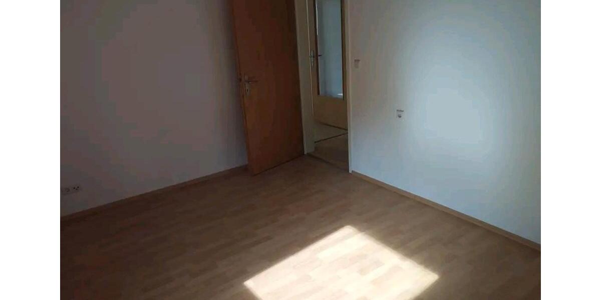 Etagenwohnung Schramberg - 6 Zimmer, 100 m&sup2;, 850&euro; | Angebot:24757321