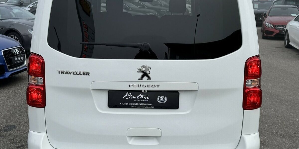 Peugeot Traveller BUSINESS L2 2.0 HDI/NAVI/8-SITZ/1.HAND 81.738 km 29.800 &euro; Villingen-Schwenningen 78054