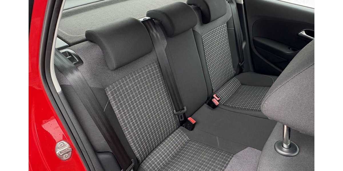 VW Polo 1.2 TSI COMFORTLINE BMT/START-STOPP/TEMPO. 46.812 km 11.900 &euro; Villingen-Schwenningen 78054