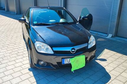 Opel Tigra 142.000 km 2.222 &euro; Trossingen 78647