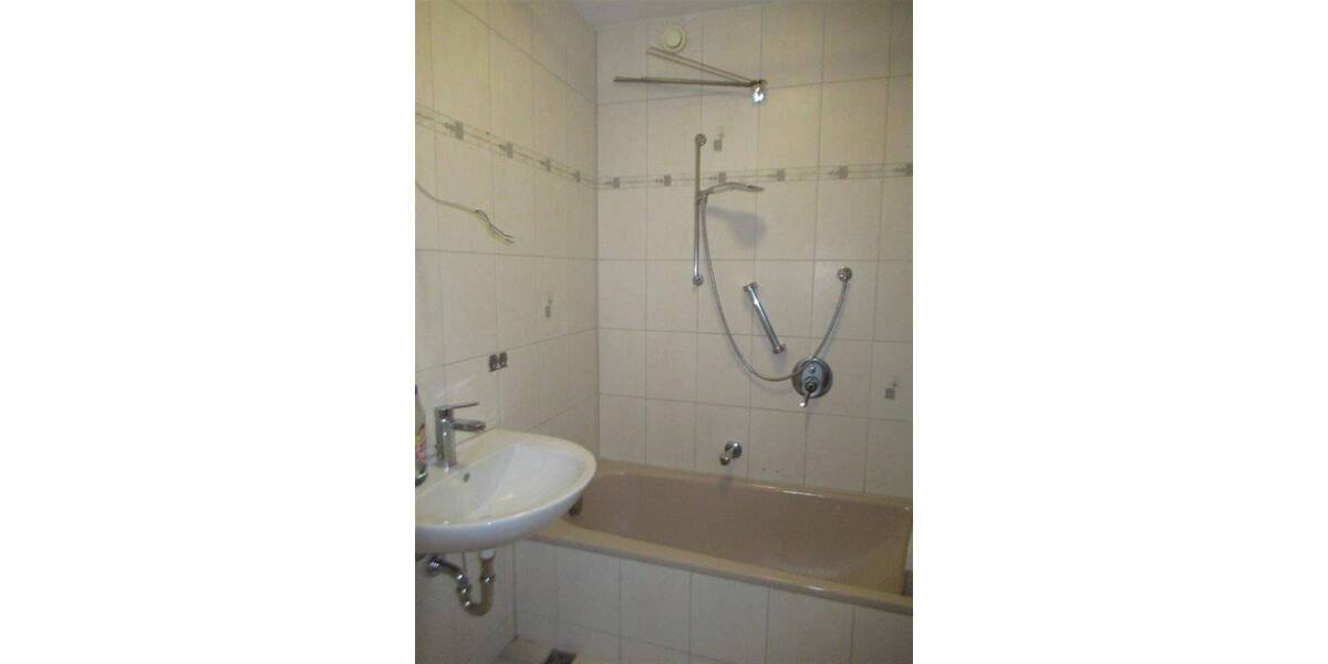 Etagenwohnung Oberndorf am Neckar Lindenhof - 3 Zimmer, 71 m&sup2;, 150.000&euro; | Angebot:25664953