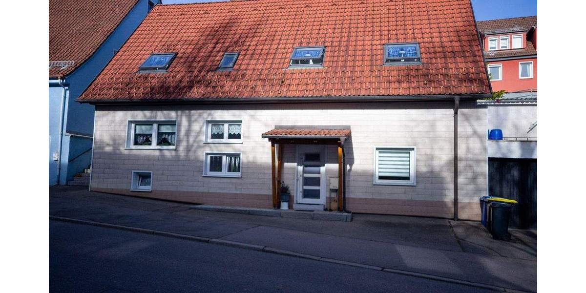 Einfamilienhaus Trossingen - 9 Zimmer, 192 m&sup2;, 295.000&euro; | Angebot:25671081