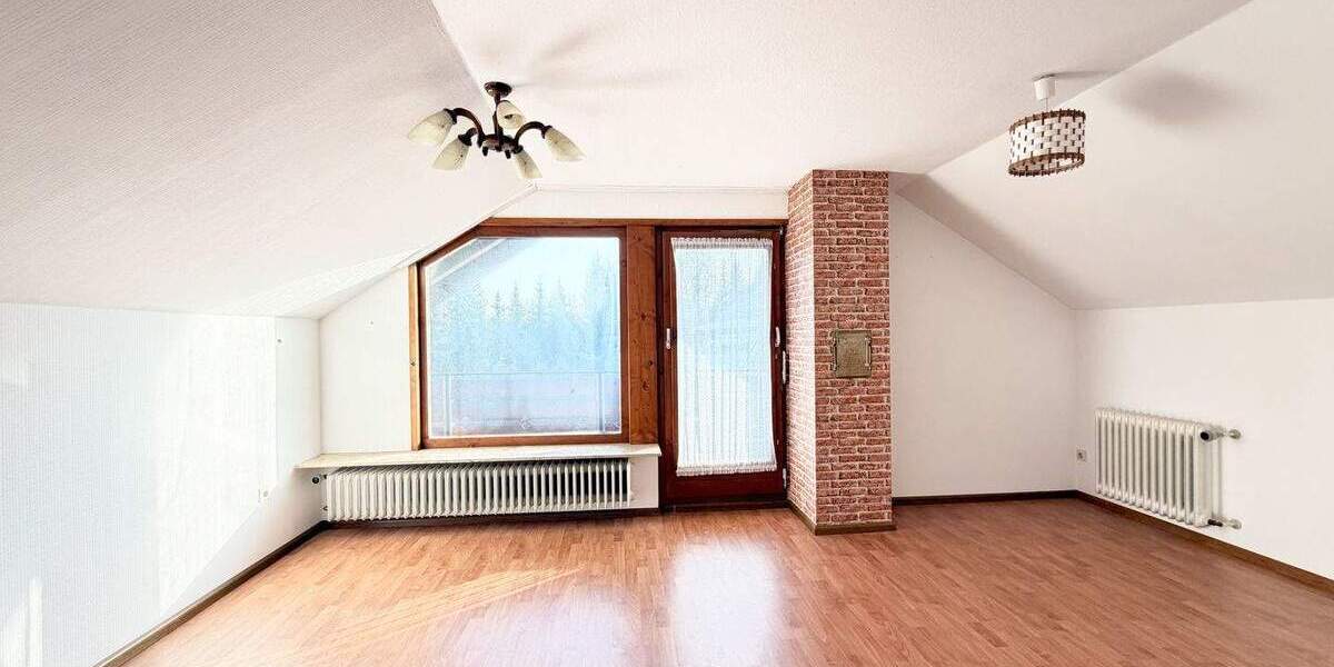 Einfamilienhaus Löffingen Dittishausen - 9 Zimmer, 213 m&sup2;, 435.000&euro; | Angebot:25683209