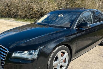 Audi A8 173.000 km 14.900 &euro; Trossingen 78647