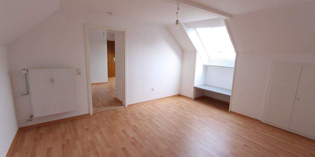 Etagenwohnung Donaueschingen - 3 Zimmer, 147 m&sup2;, 999&euro; | Angebot:25820847
