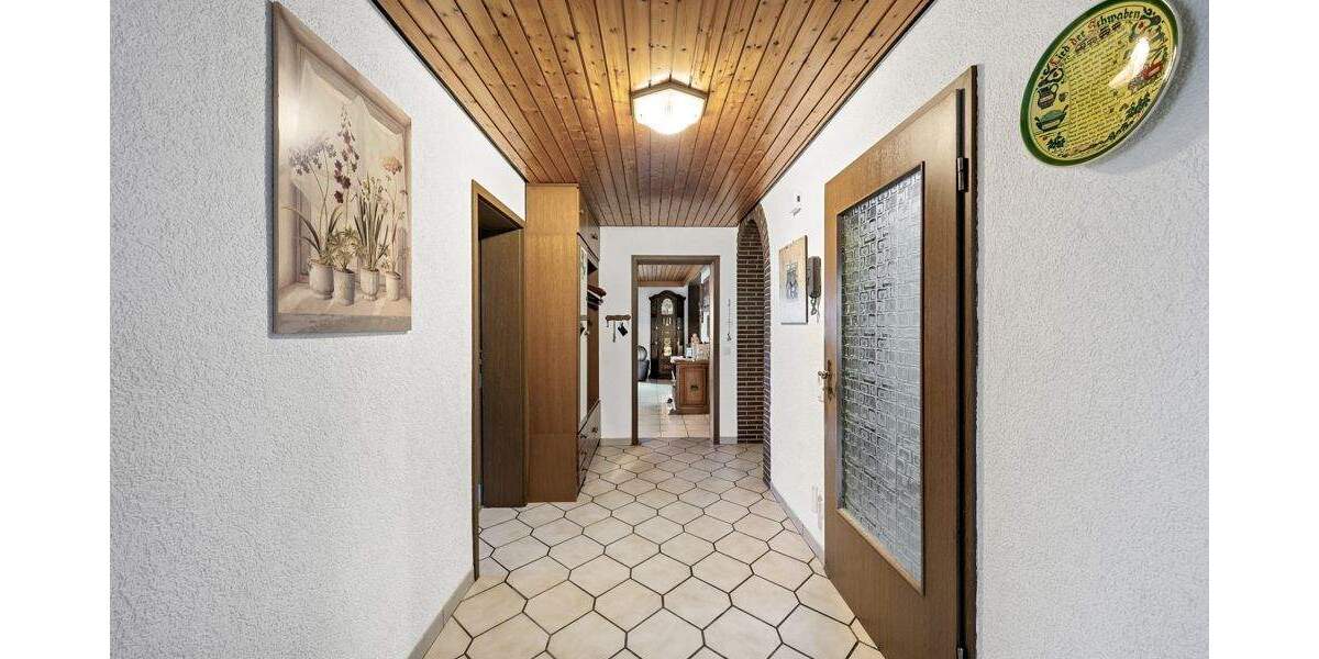 Einfamilienhaus Dietingen - 7 Zimmer, 306 m&sup2;, 497.000&euro; | Angebot:25776556