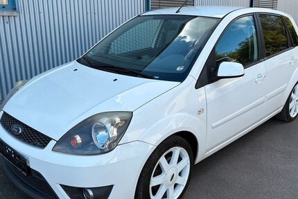 Ford Fiesta 119.747 km 3.490 &euro; Villingen-Schwenningen 78048
