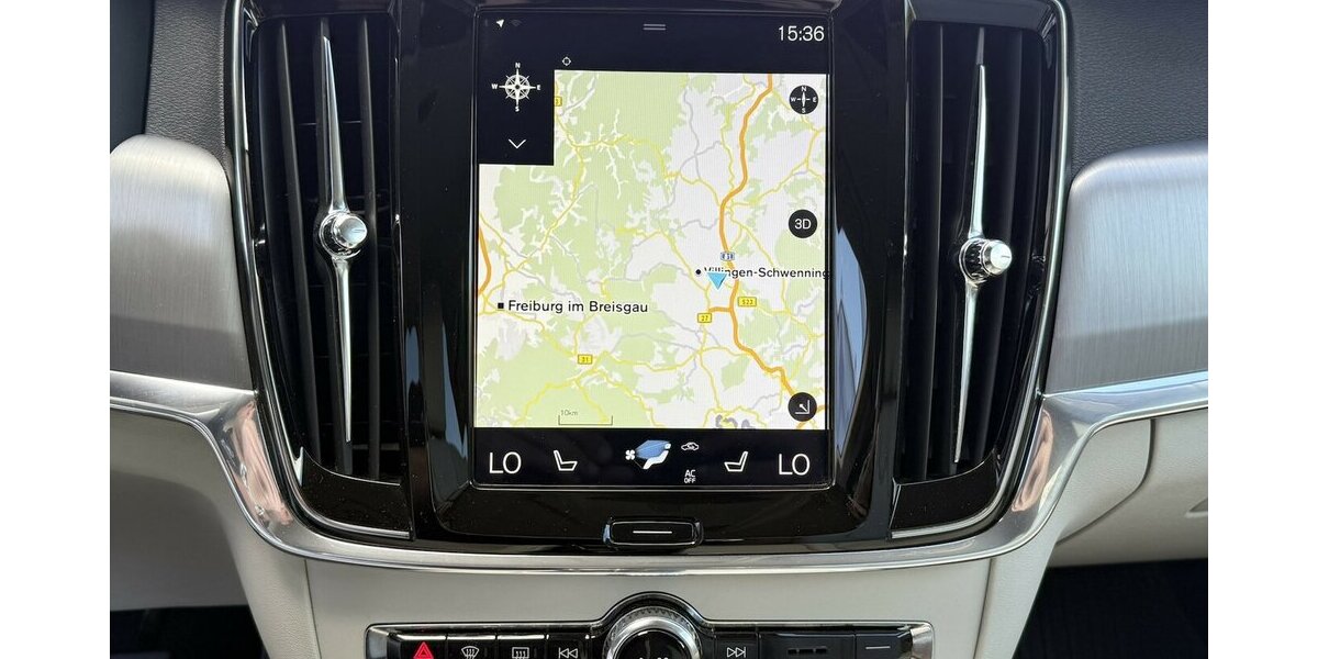 Volvo S90 MOMENTUM AWD/HEAD UP/BUSINESS.PRO/LEDER 125.912 km 22.900 &euro; Villingen-Schwenningen 78054