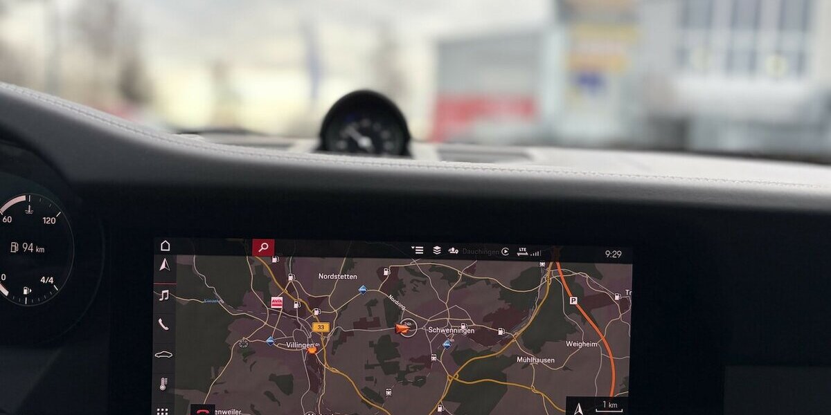 Porsche 992 911 CARRERA4/BOSE/LEDER/CHRONO/KAMERA/MEMORY 21.266 km 117.900 &euro; Villingen-Schwenningen 78054