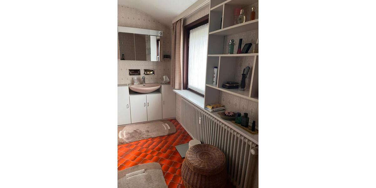Etagenwohnung Hornberg - 3 Zimmer, 82 m&sup2;, 900&euro; | Angebot:25842296