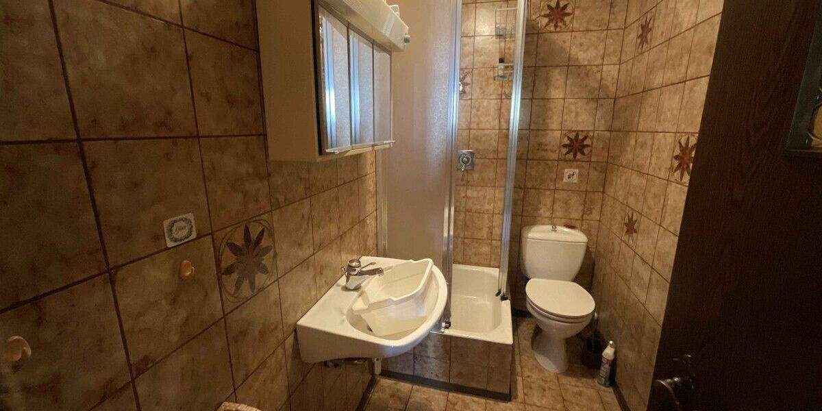 Mehrfamilienhaus, Wohnhaus Villingen-Schwenningen Villingen - 7 Zimmer, 215 m&sup2;, 559.000&euro; | Angebot:25685278