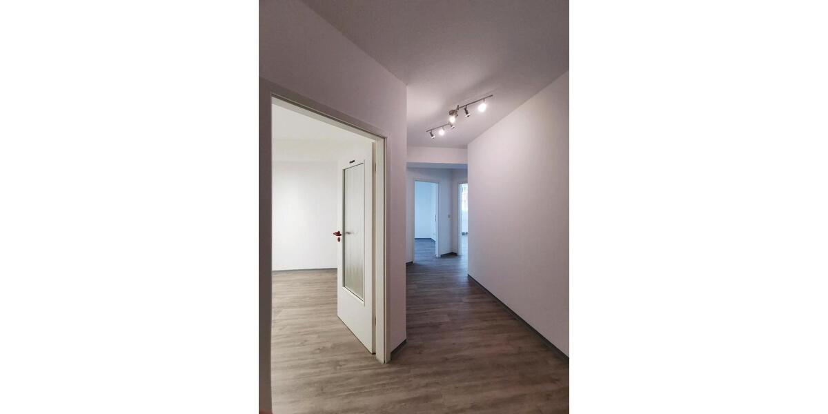 Etagenwohnung Sankt Georgen im Schwarzwald - 7 Zimmer, 102 m&sup2;, 391.000&euro; | Angebot:23497294