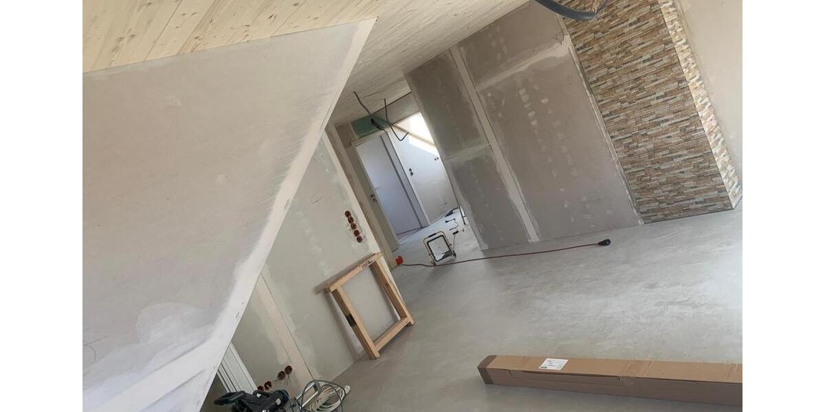 Dachgeschoßwohnung Blumberg - 3 Zimmer, 75 m&sup2;, 850&euro; | Angebot:25959863