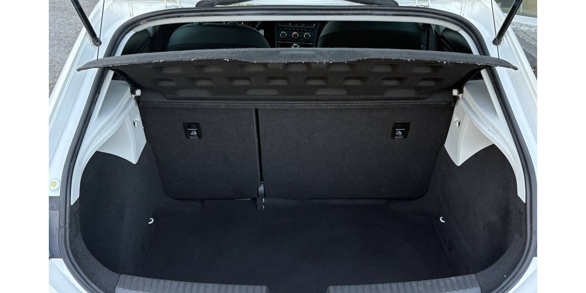 Seat Leon 1.4 TSI FR NAVIGATION/PANORAMA/SHZ/1.HAND 99.990 km 12.900 &euro; Villingen-Schwenningen 78054