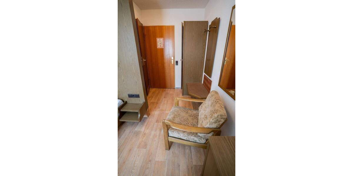 Mehrfamilienhaus, Wohnhaus Tuttlingen - 9 Zimmer, 174 m&sup2;, 345.000&euro; | Angebot:25728858