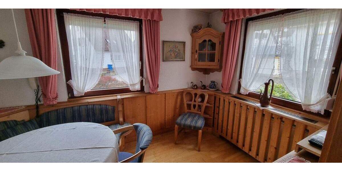 Einfamilienhaus Rottweil-Göllsdorf Göllsdorf - 6 Zimmer, 130 m&sup2;, 300.000&euro; | Angebot:25654264